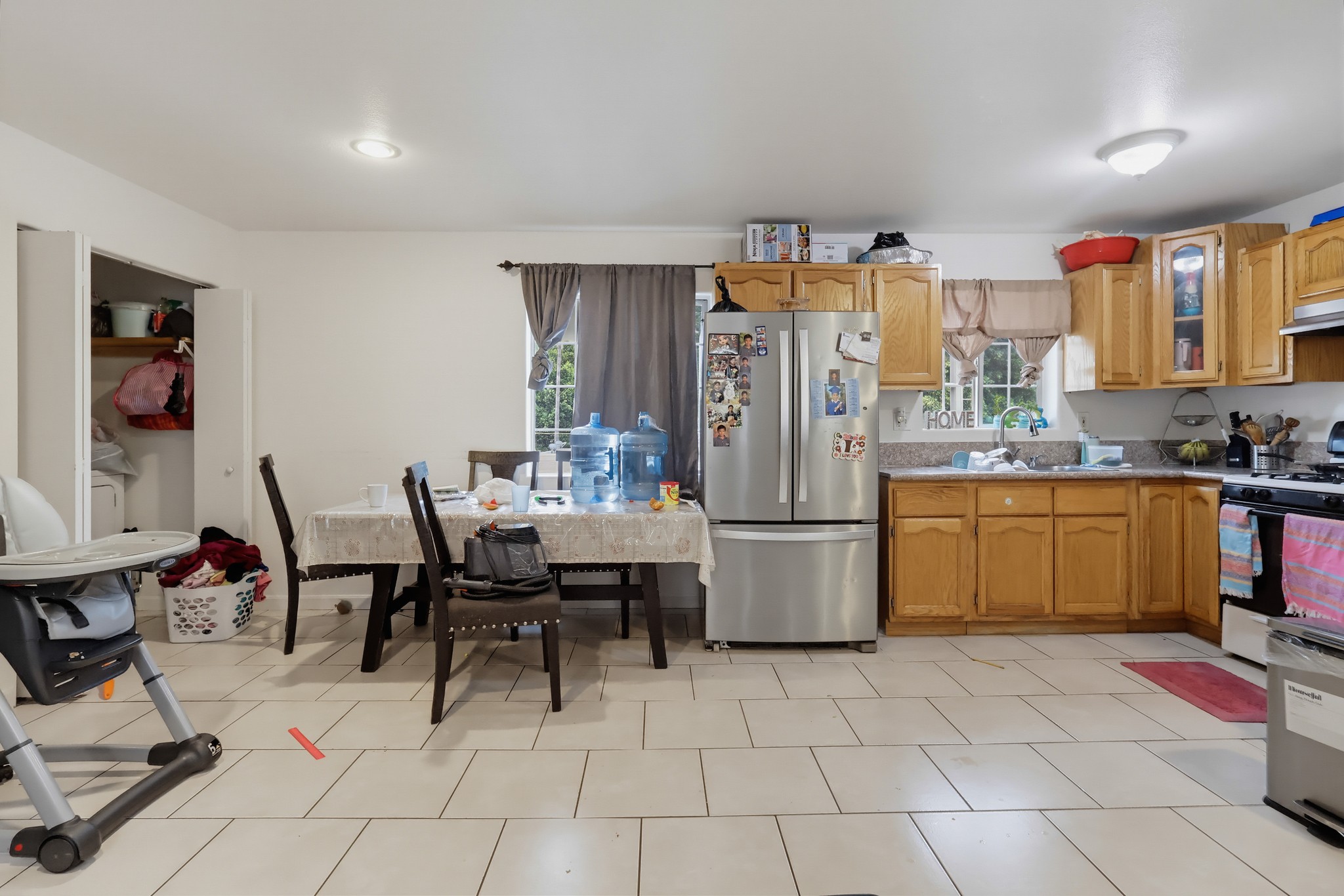 Virtual tour photo 21 of 49 for 3231 E Cesar E Chavez Ave