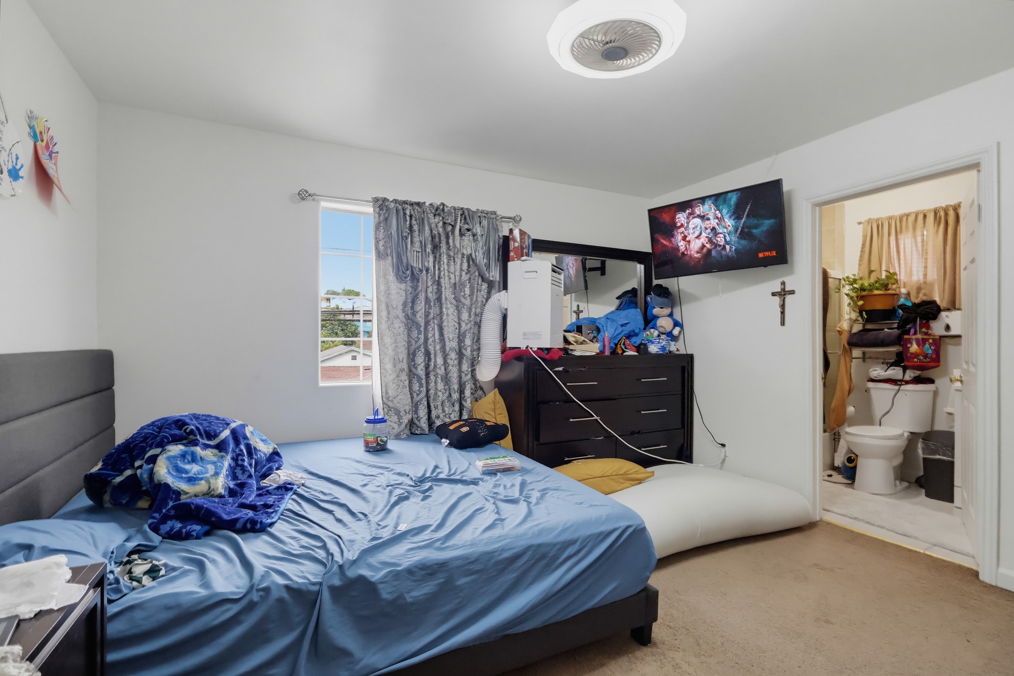 Virtual tour photo 27 of 49 for 3231 E Cesar E Chavez Ave