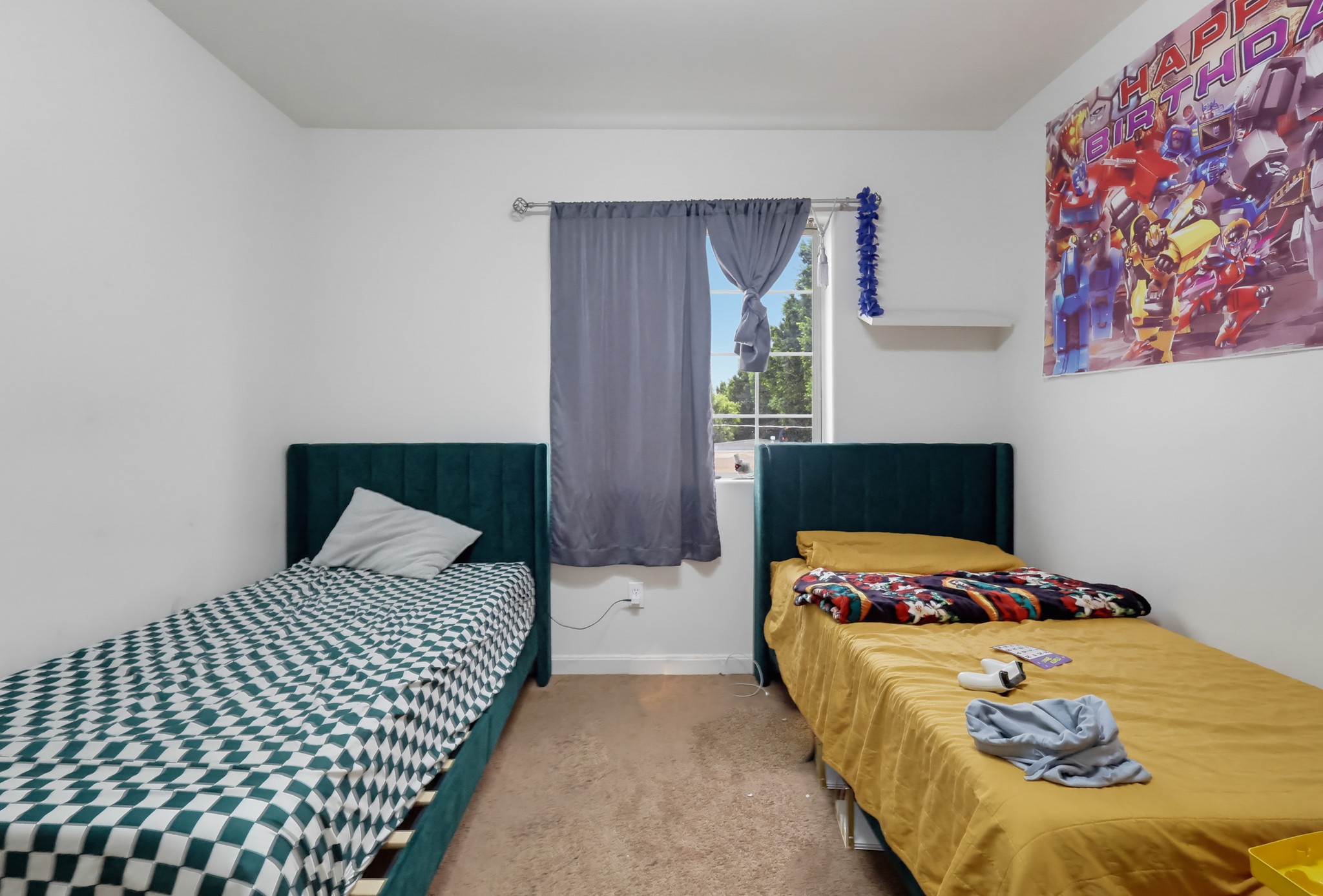 Virtual tour photo 32 of 49 for 3231 E Cesar E Chavez Ave