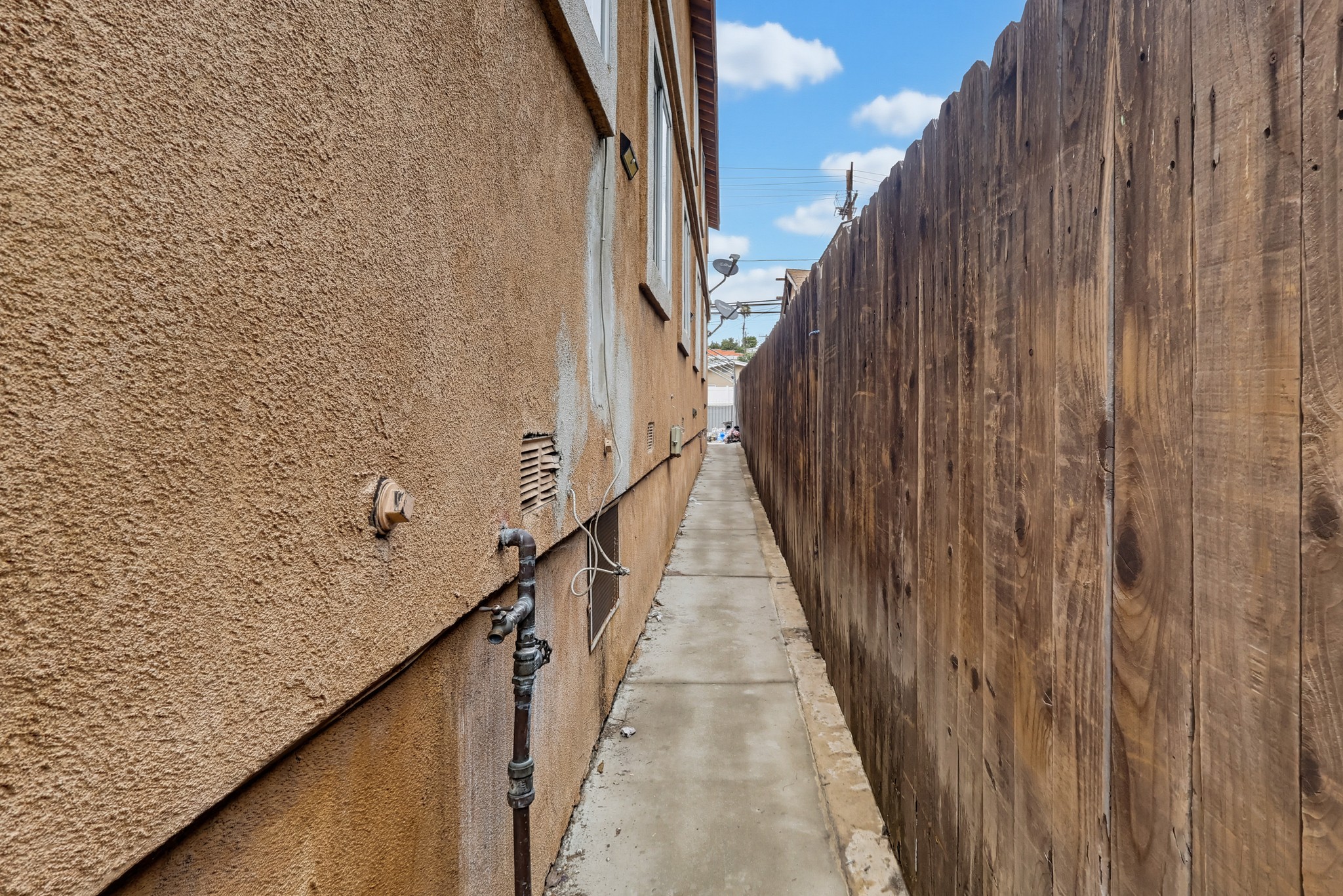 Virtual tour photo 40 of 49 for 3231 E Cesar E Chavez Ave