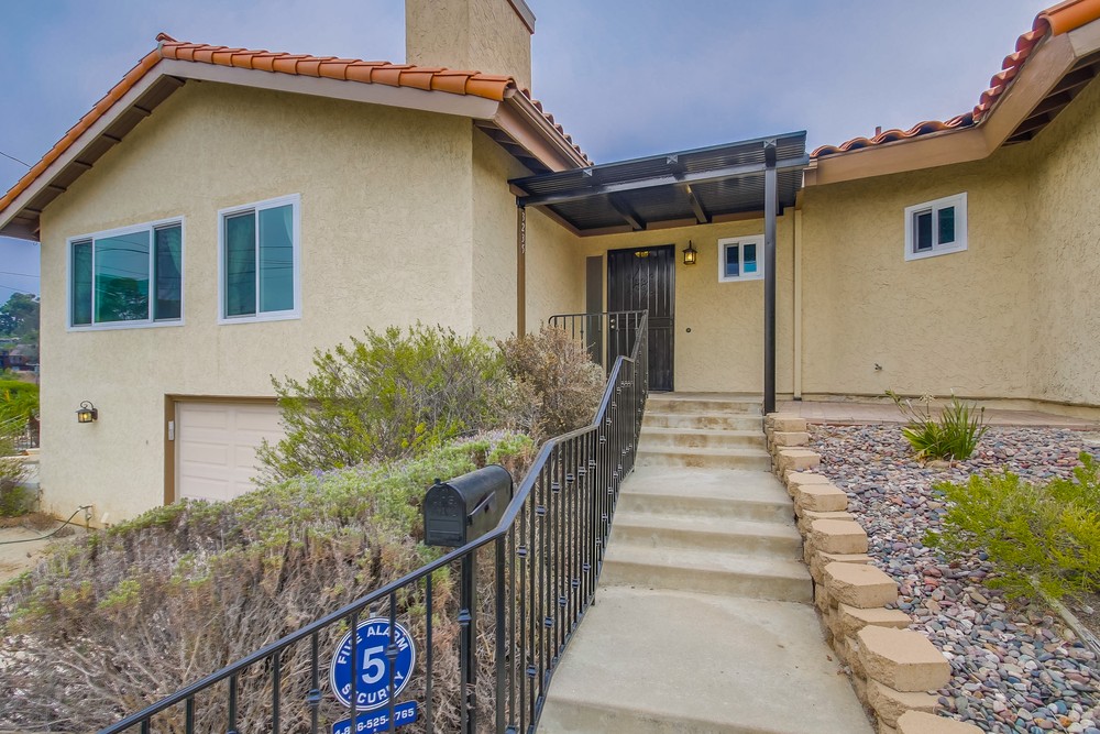 Virtual tour photo 6 of 53 for 3235 Horton Ave
