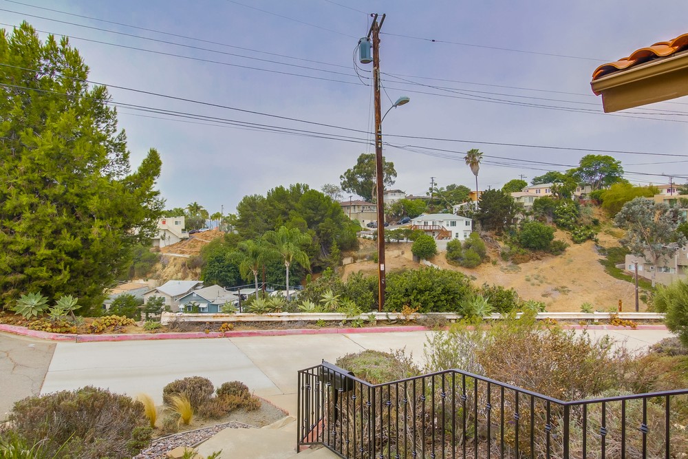 Virtual tour photo 9 of 53 for 3235 Horton Ave