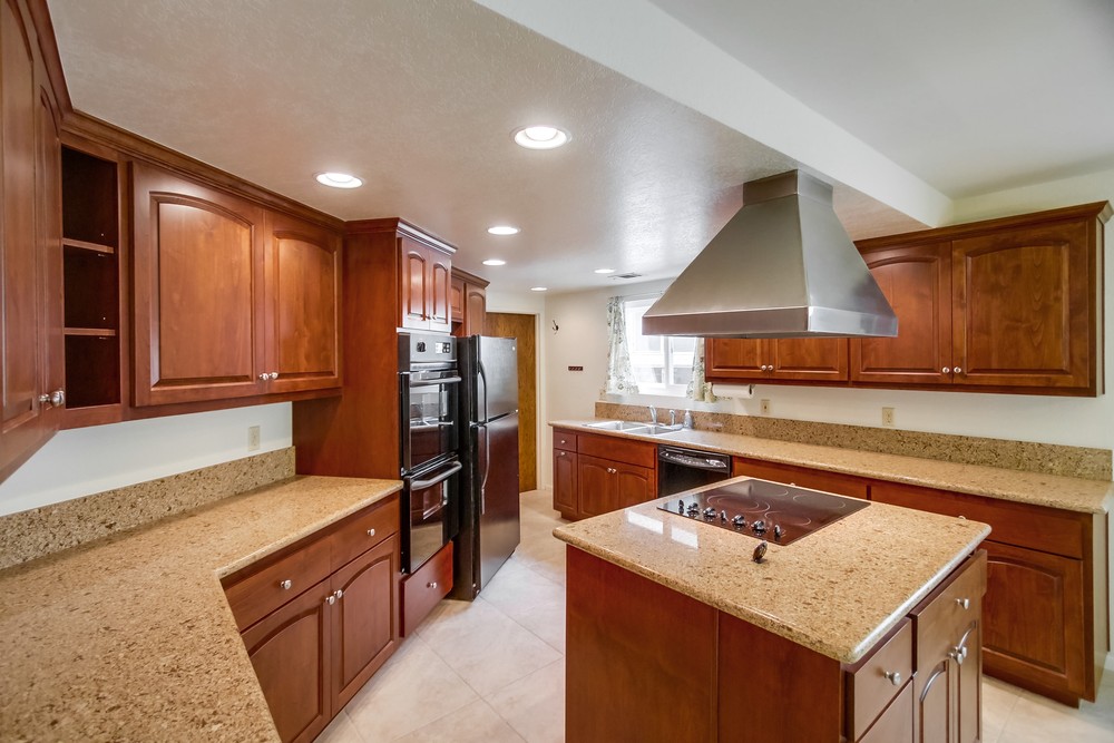 Virtual tour photo 23 of 53 for 3235 Horton Ave