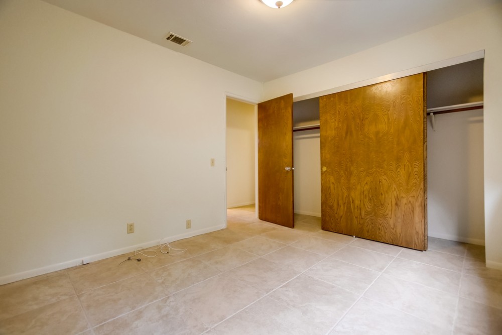 Virtual tour photo 41 of 53 for 3235 Horton Ave