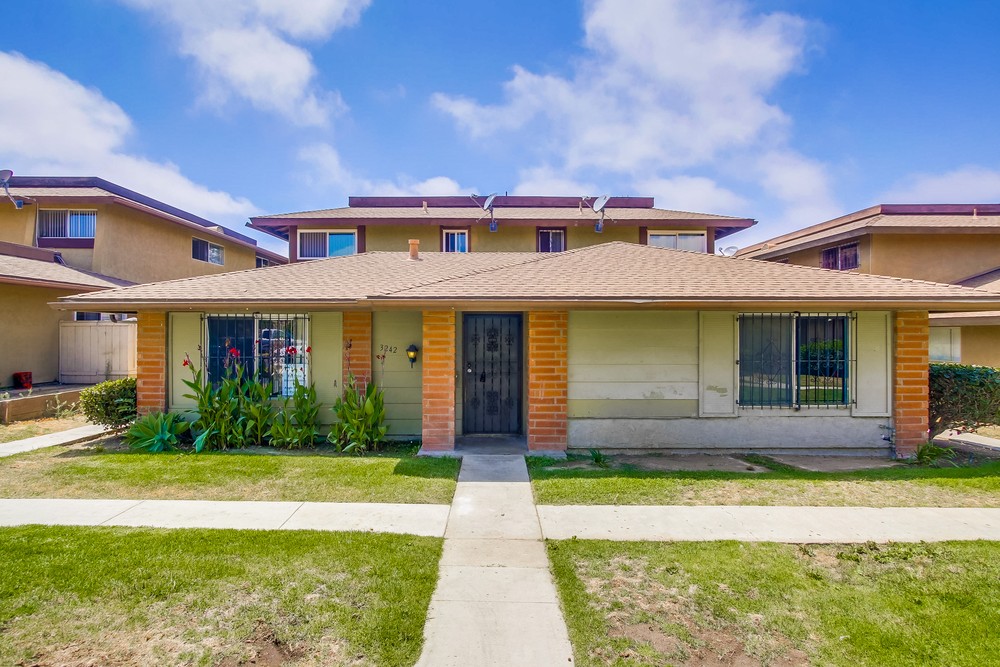 Virtual tour photo 1 of 33 for 3242 Caminito Quixote