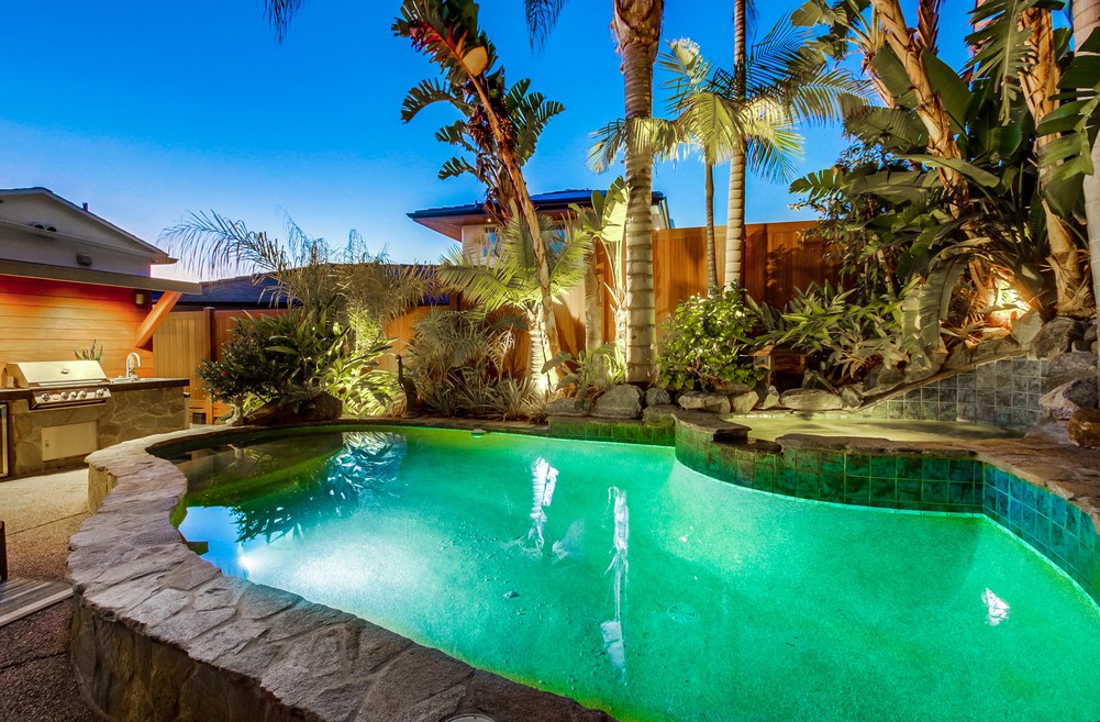 Virtual tour photo 11 of 52 for 3243 Columbia St