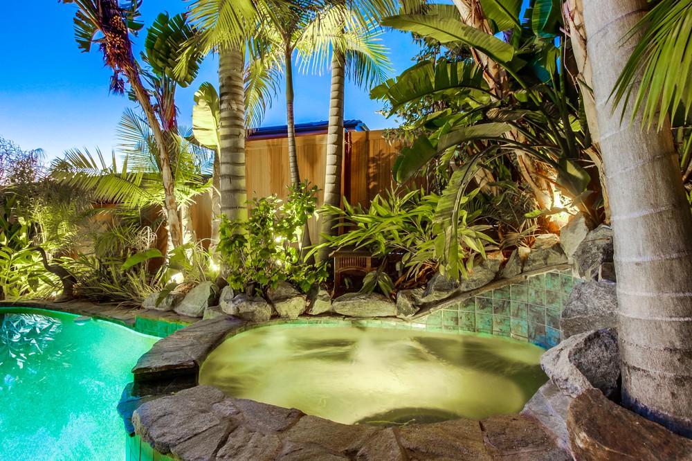 Virtual tour photo 12 of 52 for 3243 Columbia St