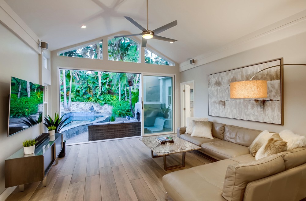 Virtual tour photo 19 of 52 for 3243 Columbia St