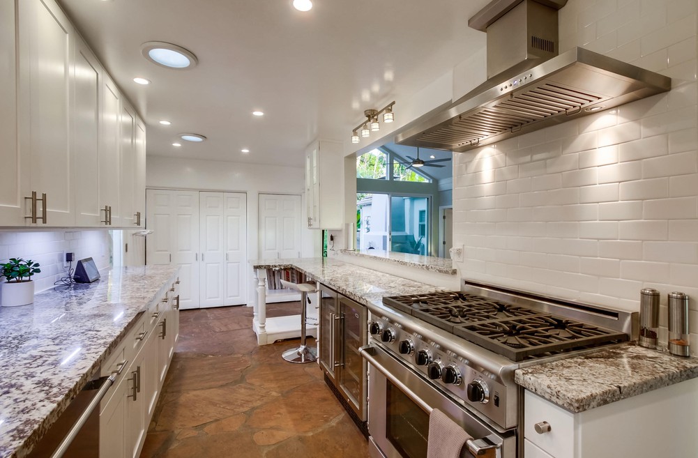 Virtual tour photo 23 of 52 for 3243 Columbia St