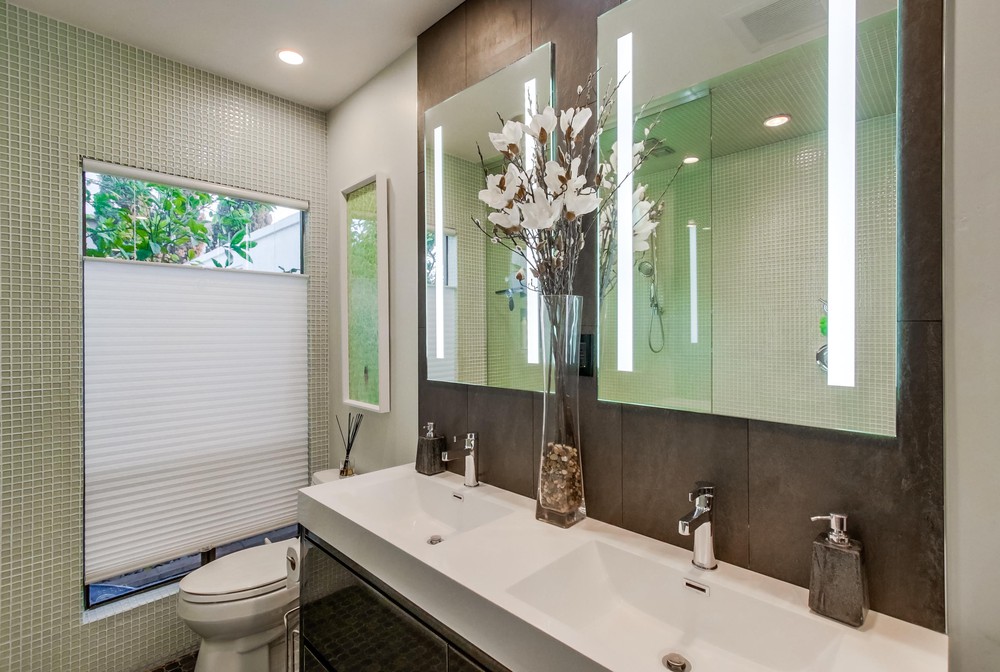 Virtual tour photo 29 of 52 for 3243 Columbia St