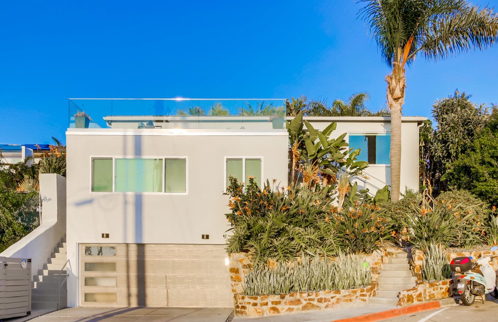 Virtual tour photo 40 of 52 for 3243 Columbia St