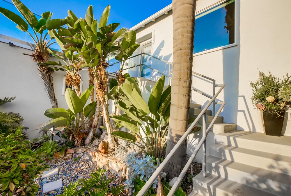 Virtual tour photo 41 of 52 for 3243 Columbia St