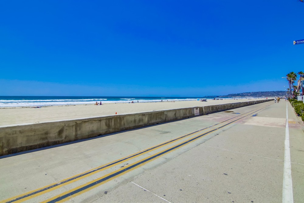 Virtual tour photo 5 of 65 for 3243 Ocean Front Walk #1