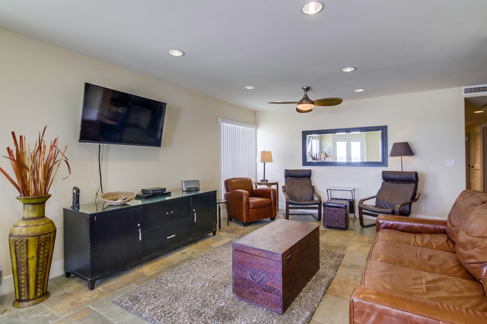 Virtual tour photo 8 of 65 for 3243 Ocean Front Walk #1