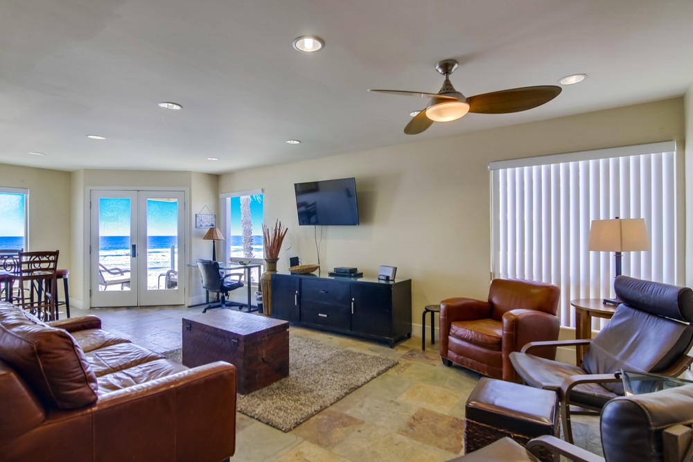 Virtual tour photo 11 of 65 for 3243 Ocean Front Walk #1