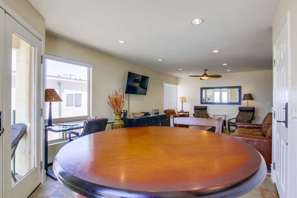 Virtual tour photo 18 of 65 for 3243 Ocean Front Walk #1