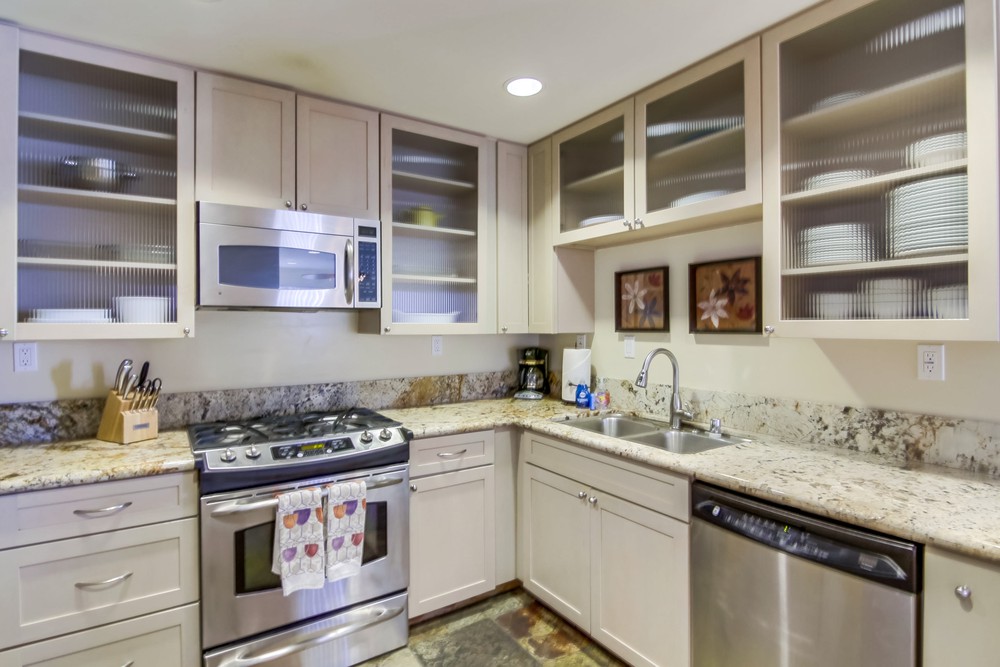 Virtual tour photo 25 of 65 for 3243 Ocean Front Walk #1