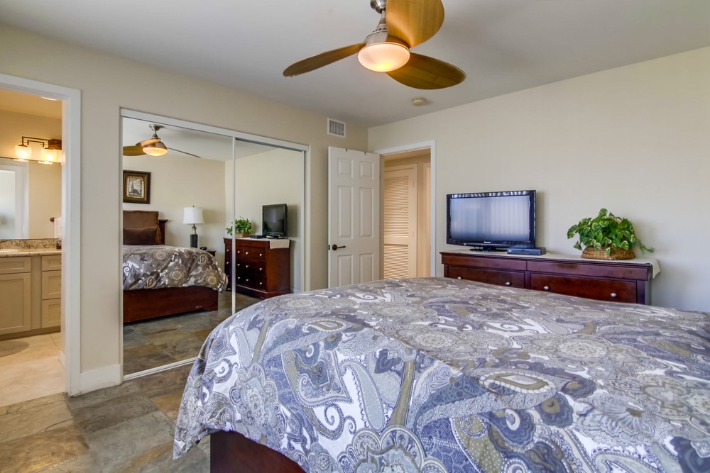 Virtual tour photo 33 of 65 for 3243 Ocean Front Walk #1