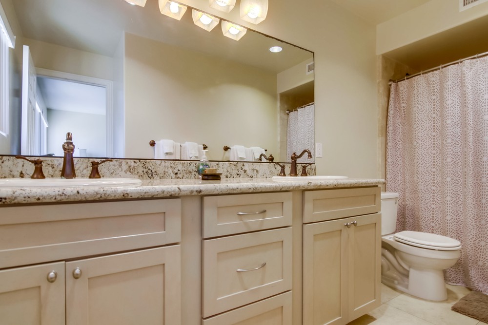 Virtual tour photo 34 of 65 for 3243 Ocean Front Walk #1