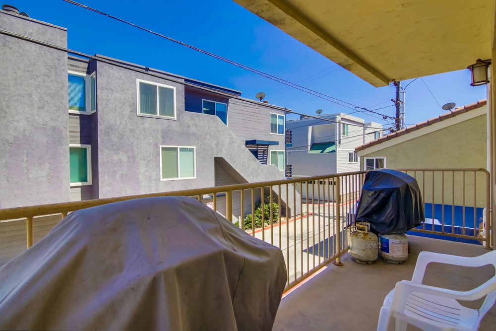 Virtual tour photo 40 of 65 for 3243 Ocean Front Walk #1