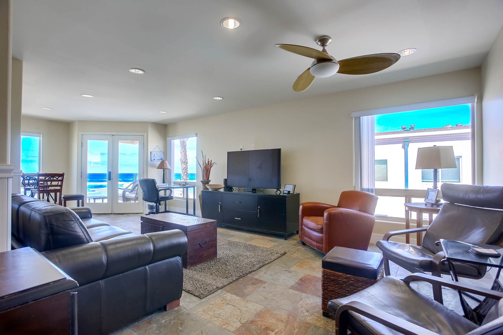 Virtual tour photo 46 of 65 for 3243 Ocean Front Walk #1