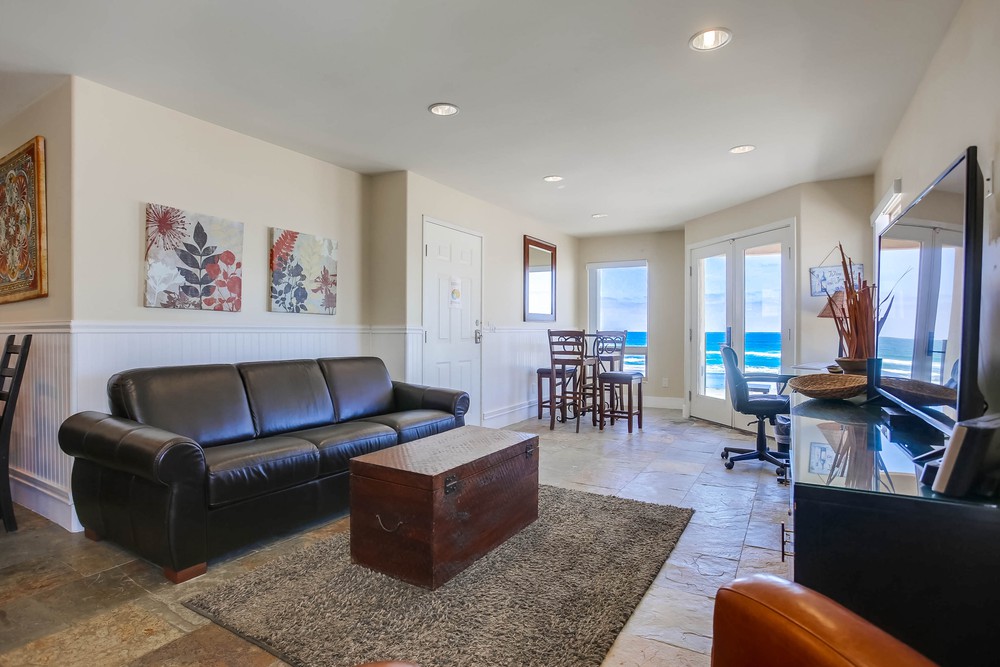 Virtual tour photo 47 of 65 for 3243 Ocean Front Walk #1