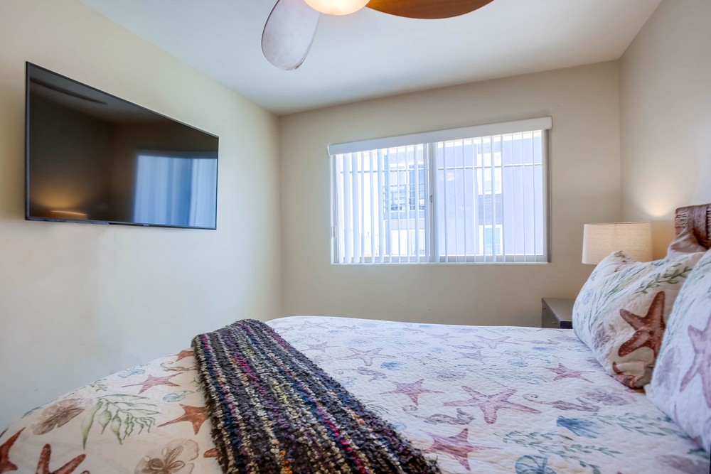 Virtual tour photo 56 of 65 for 3243 Ocean Front Walk #1