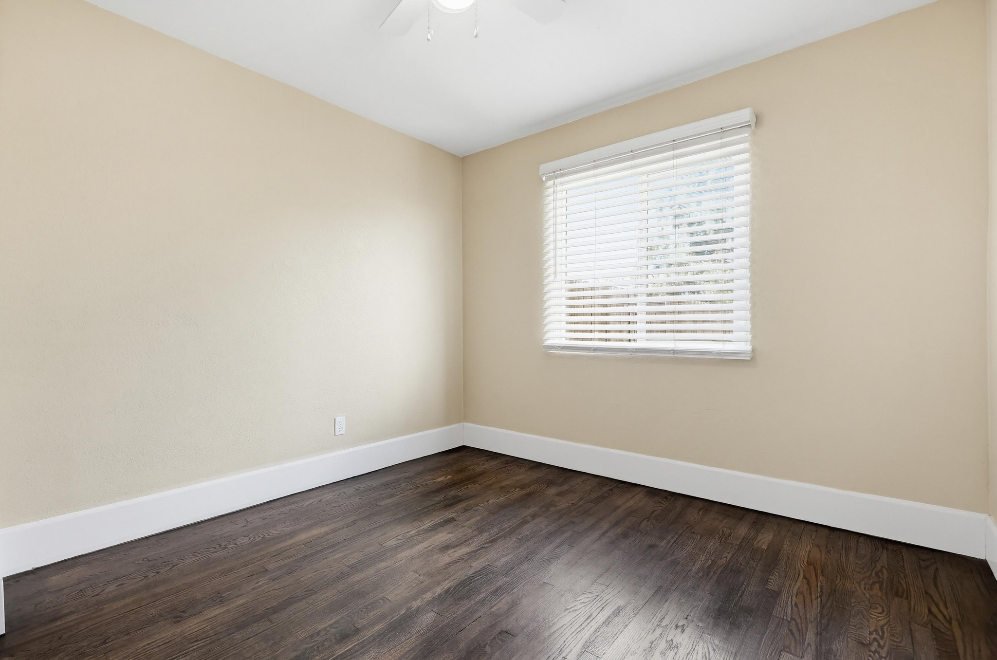 Virtual tour photo 23 of 41 for 3245 Bramson Pl