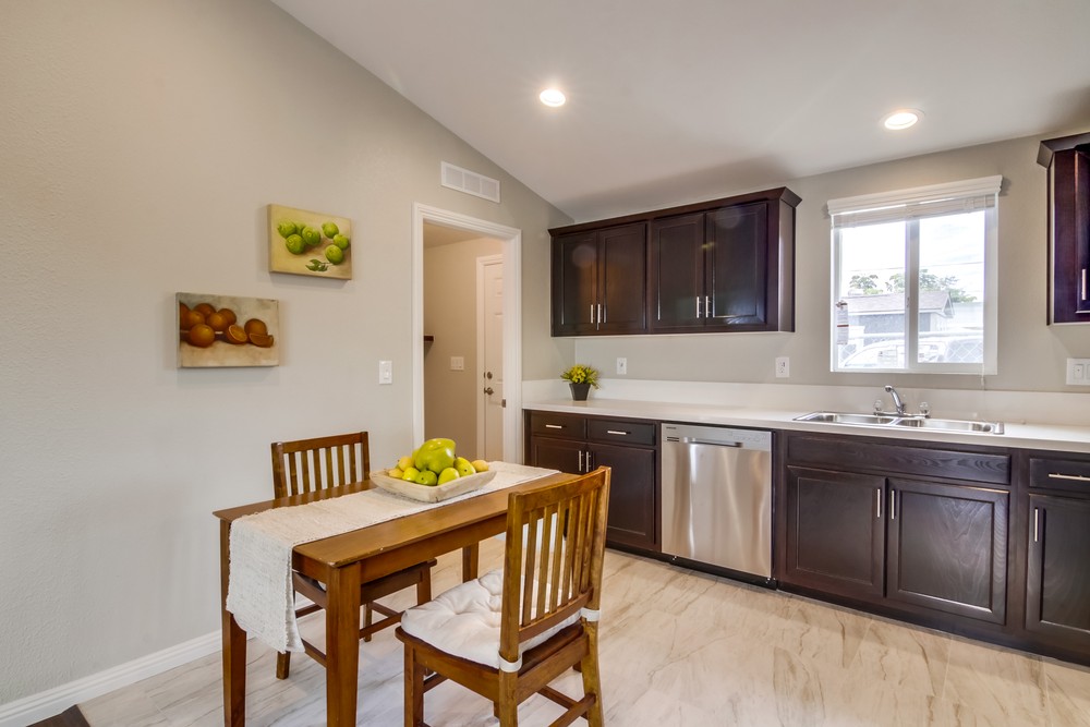 Virtual tour photo 14 of 73 for 3245 Clay Ave
