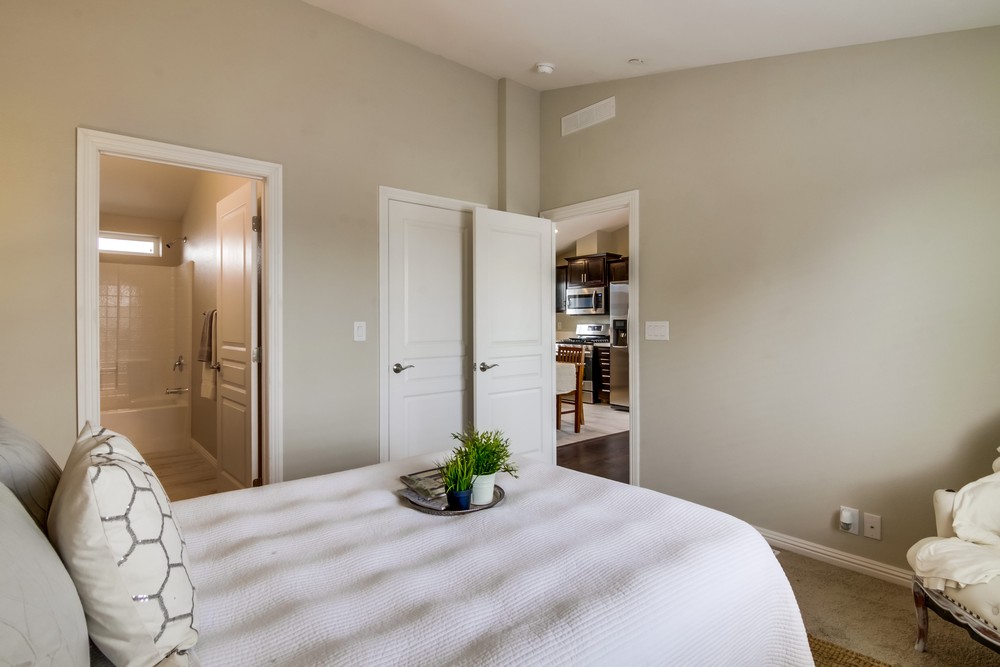 Virtual tour photo 21 of 73 for 3245 Clay Ave