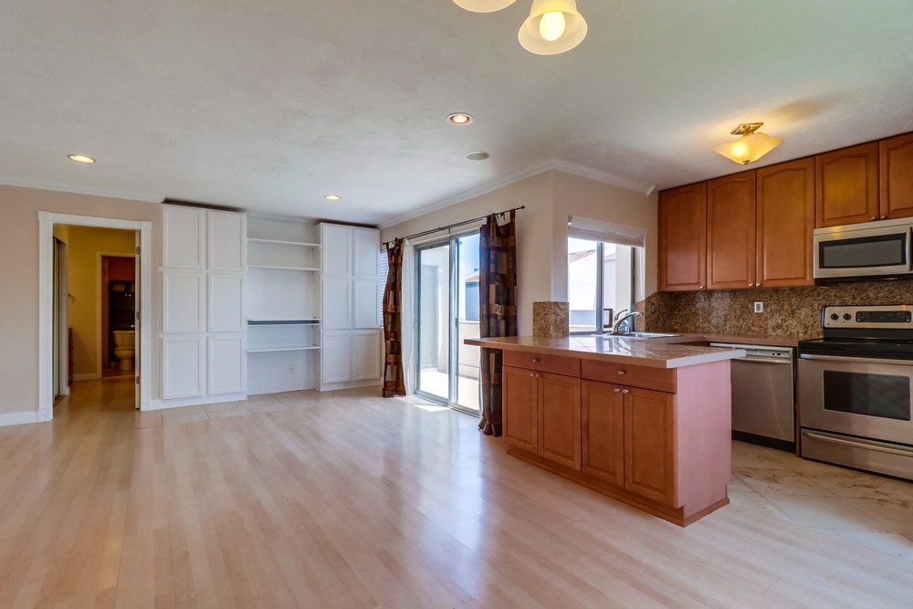 Virtual tour photo 10 of 41 for 3246 Ashford St D