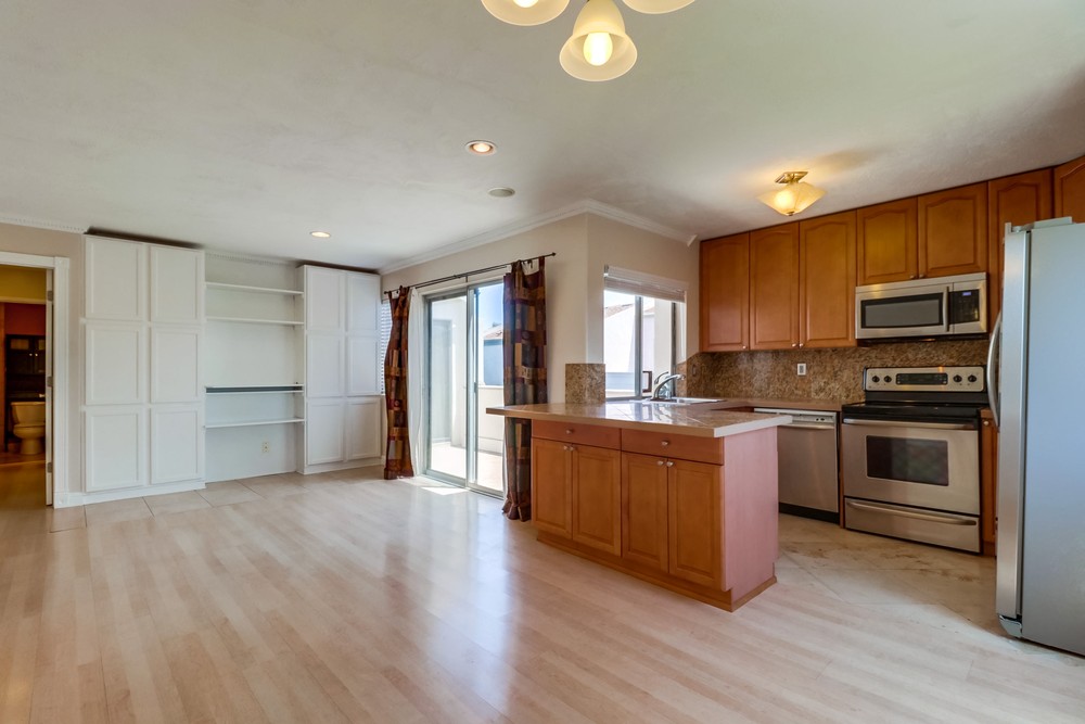 Virtual tour photo 11 of 41 for 3246 Ashford St D