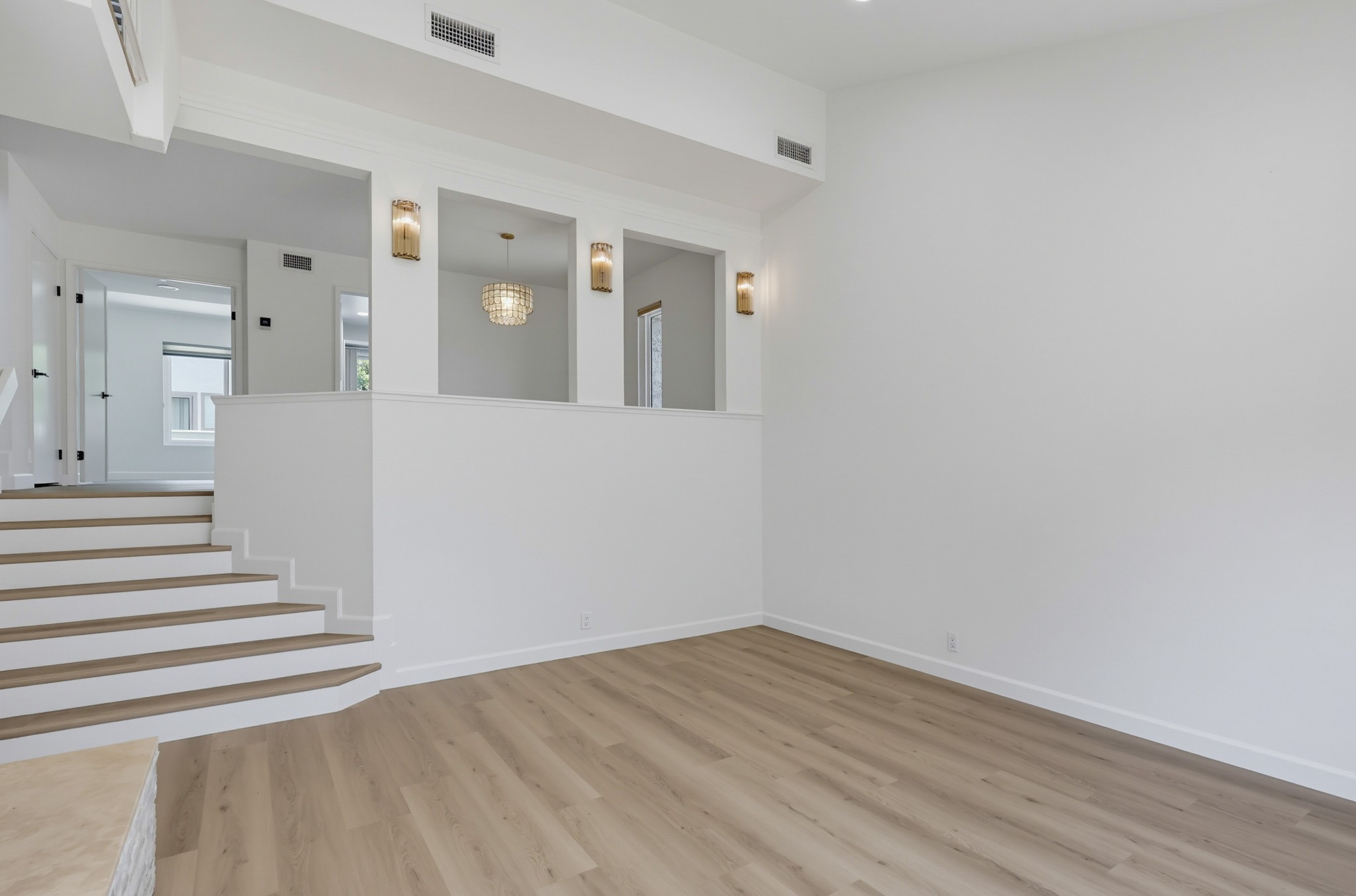 Virtual tour photo 11 of 58 for 3249 Caminito Eastbluff Unit 31