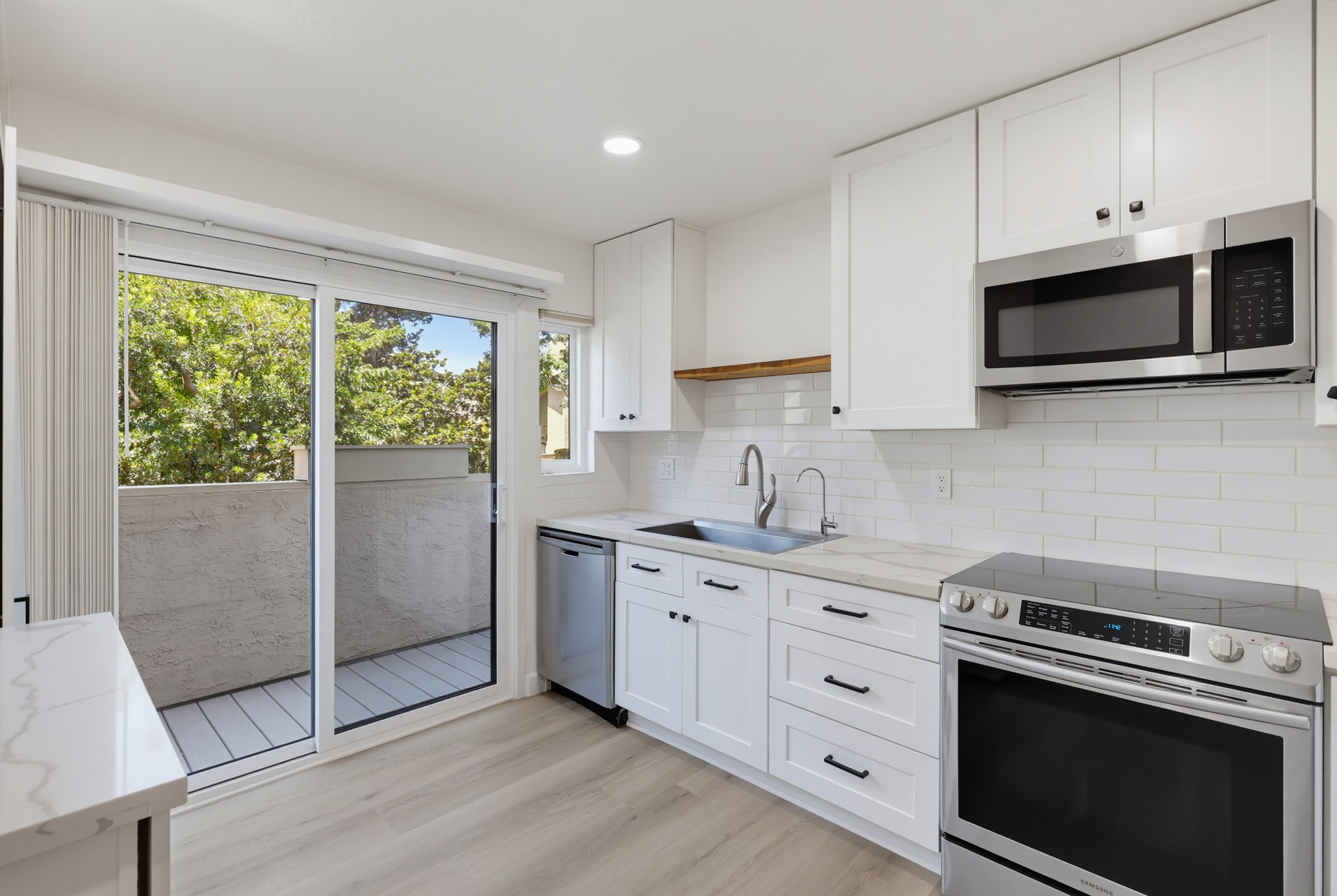 Virtual tour photo 22 of 58 for 3249 Caminito Eastbluff Unit 31