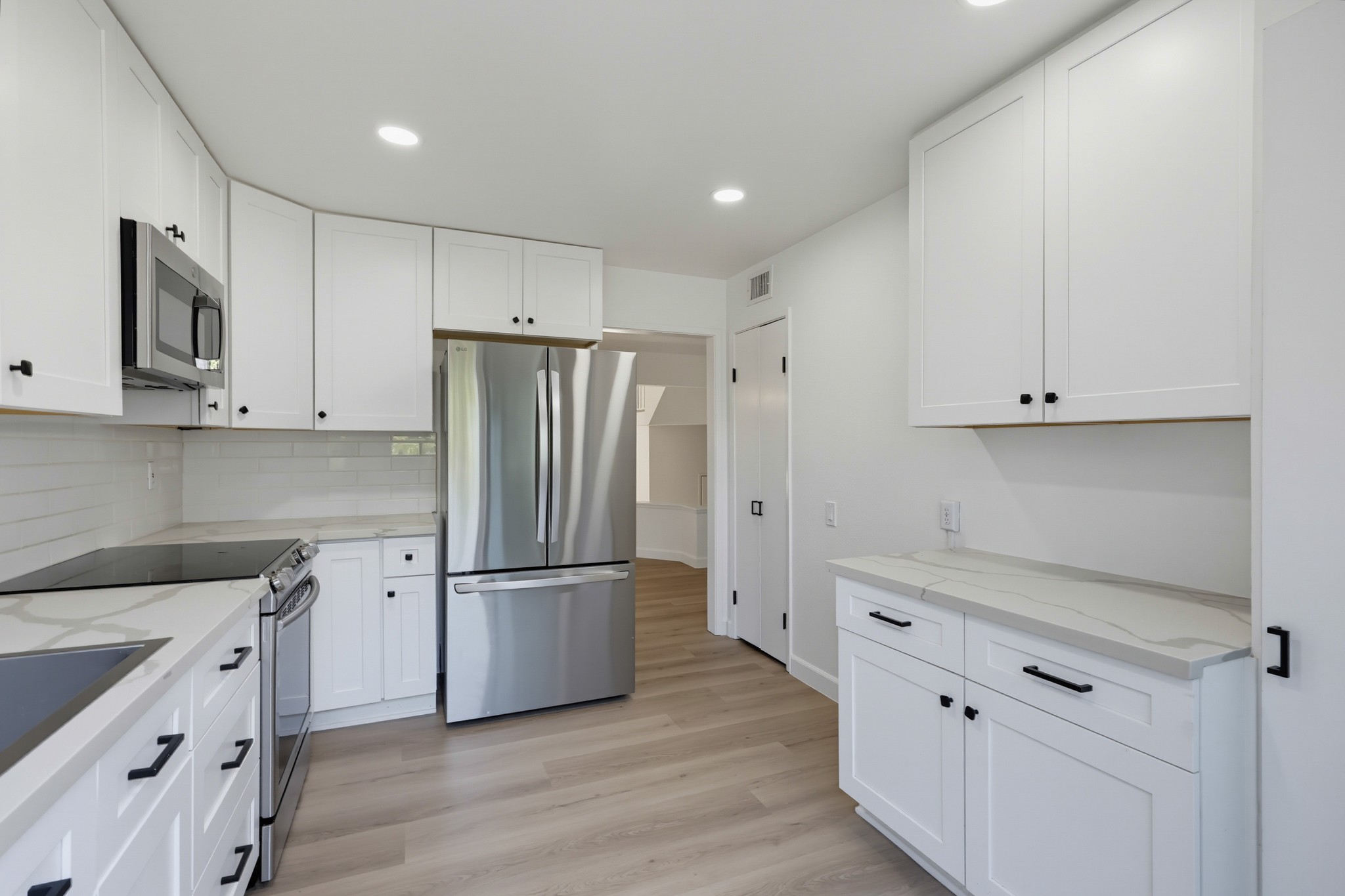 Virtual tour photo 24 of 58 for 3249 Caminito Eastbluff Unit 31