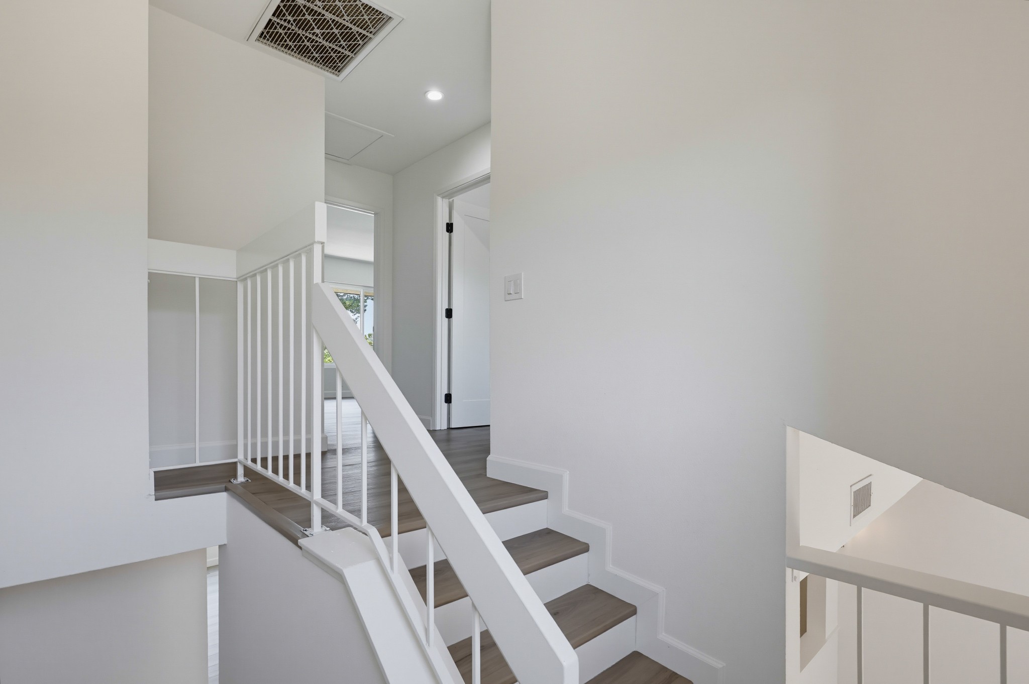 Virtual tour photo 36 of 58 for 3249 Caminito Eastbluff Unit 31