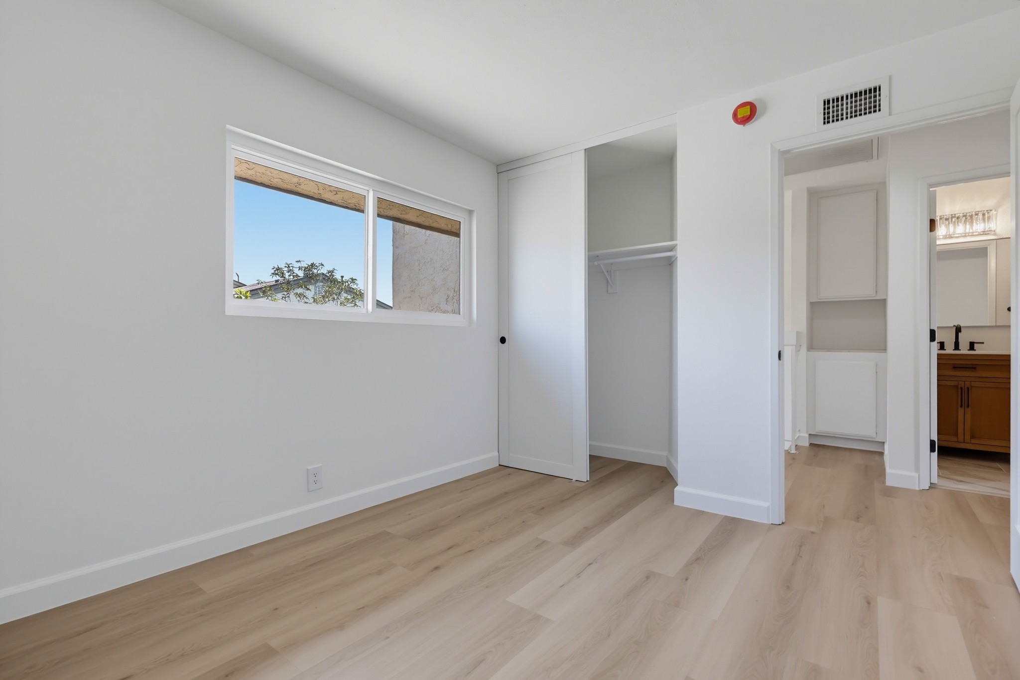 Virtual tour photo 46 of 58 for 3249 Caminito Eastbluff Unit 31