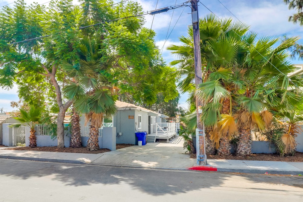Virtual tour photo 1 of 35 for 3249 Martin Ave