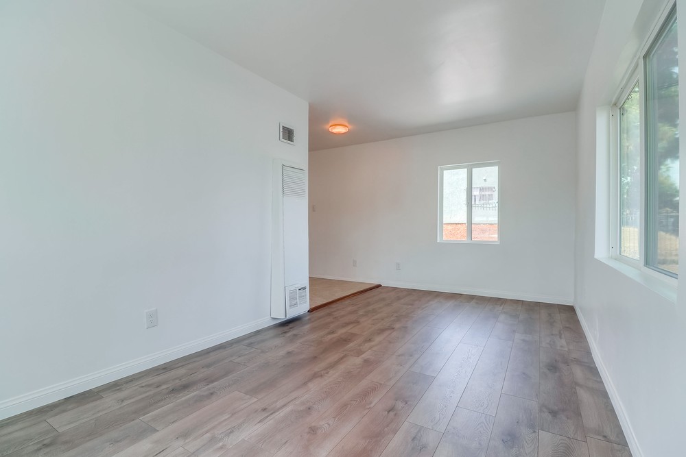 Virtual tour photo 13 of 35 for 3249 Martin Ave