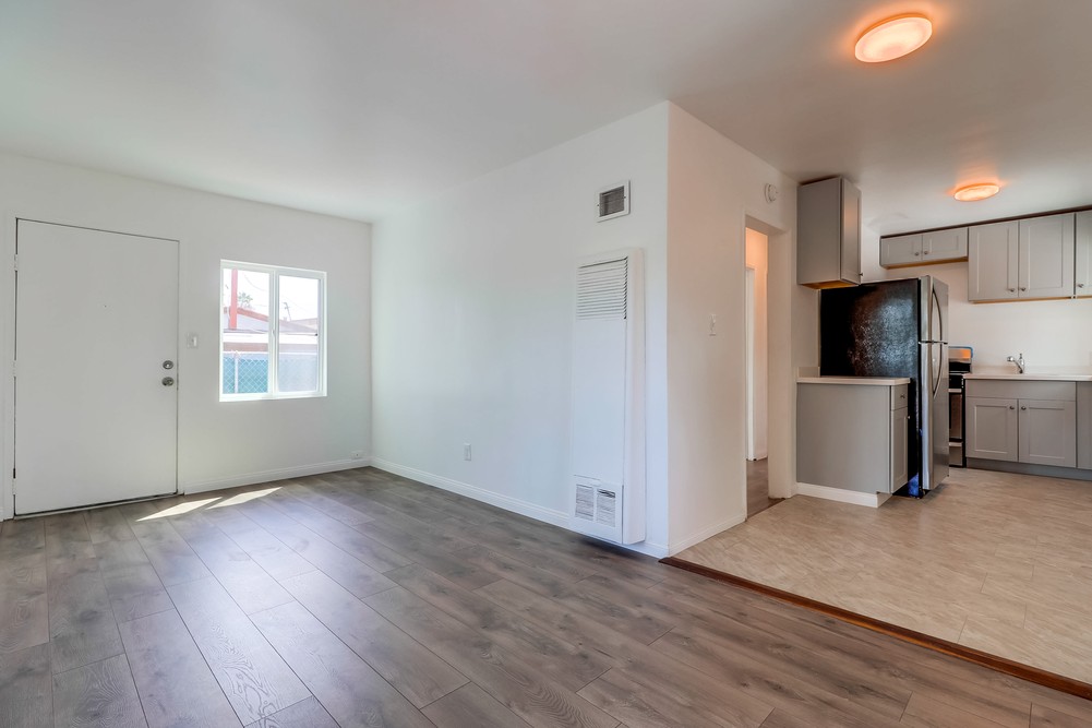 Virtual tour photo 15 of 35 for 3249 Martin Ave
