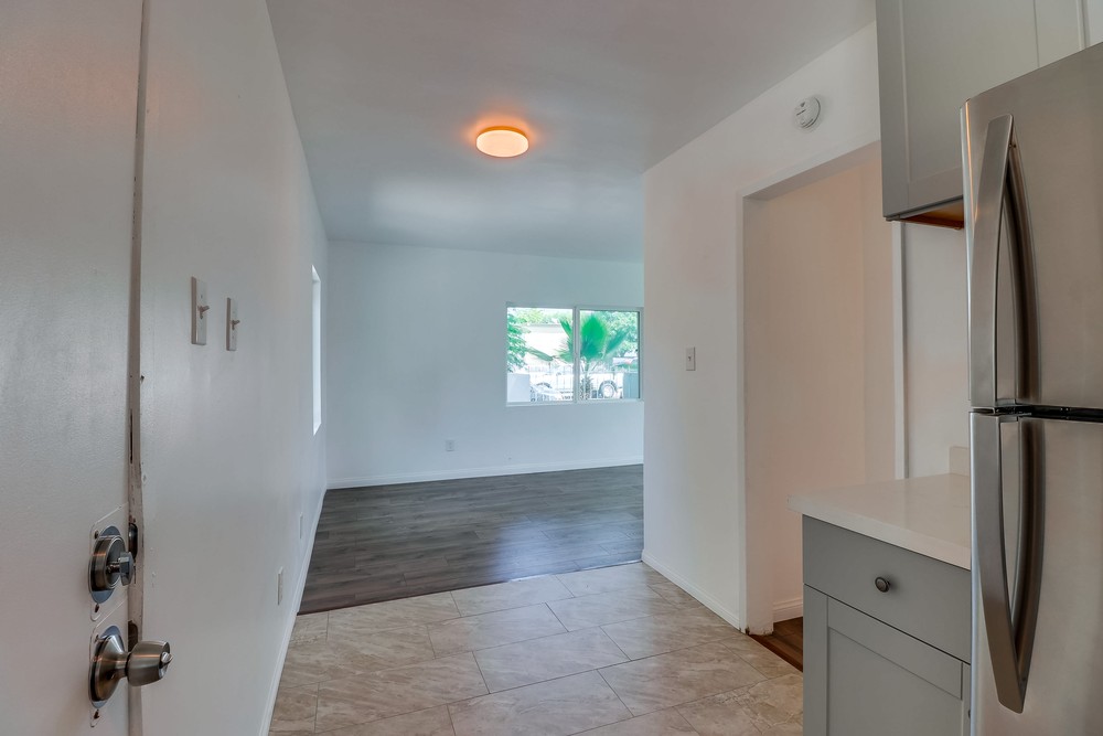 Virtual tour photo 25 of 35 for 3249 Martin Ave
