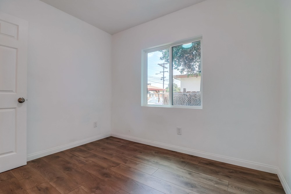 Virtual tour photo 28 of 35 for 3249 Martin Ave