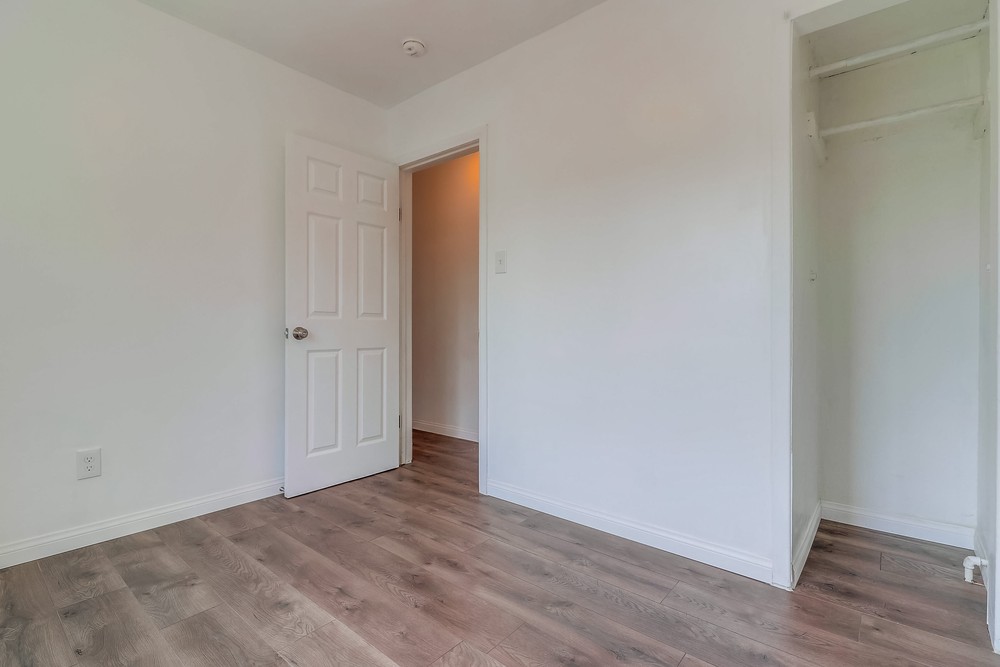 Virtual tour photo 31 of 35 for 3249 Martin Ave