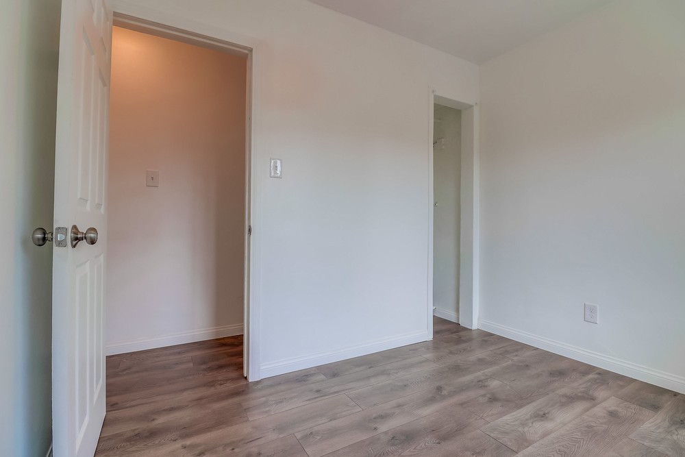 Virtual tour photo 32 of 35 for 3249 Martin Ave