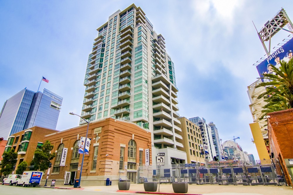Virtual tour photo 1 of 46 for 325 Seventh Ave #1308
