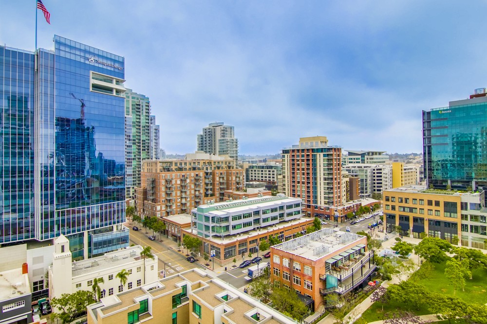 Virtual tour photo 19 of 46 for 325 Seventh Ave #1308