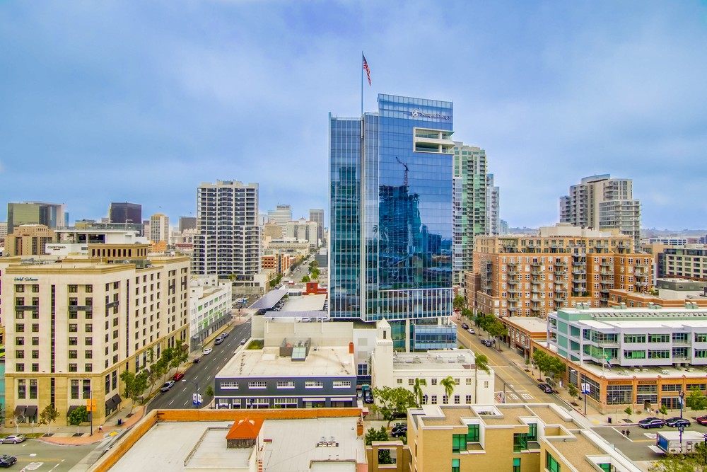 Virtual tour photo 21 of 46 for 325 Seventh Ave #1308