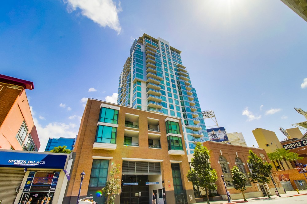 Virtual tour photo 1 of 51 for 325 Seventh Ave #1603