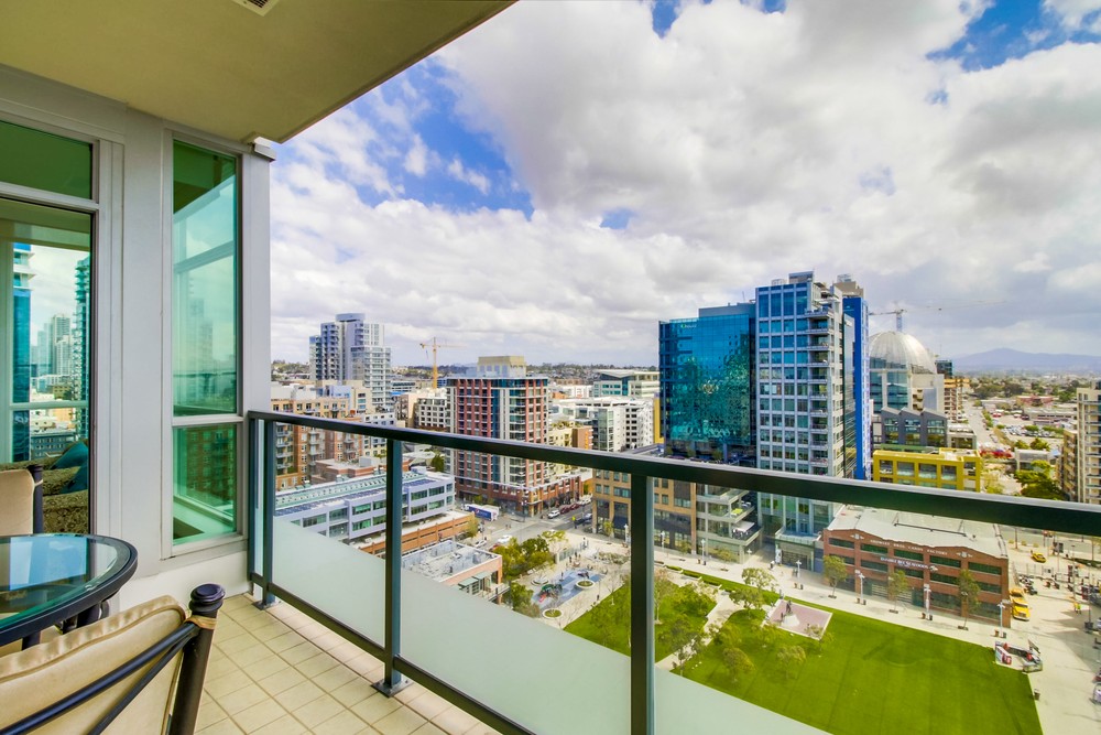 Virtual tour photo 25 of 51 for 325 Seventh Ave #1603