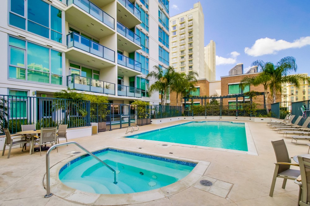 Virtual tour photo 32 of 51 for 325 Seventh Ave #1603